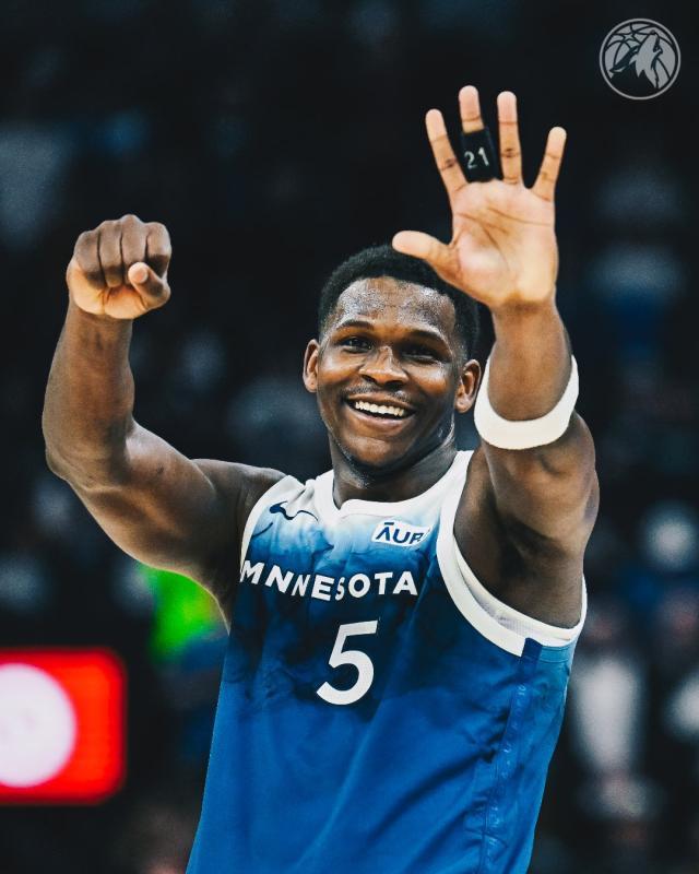 体育视频-布朗森45分华子51分遥相辉映 二人携手锁定二阵？