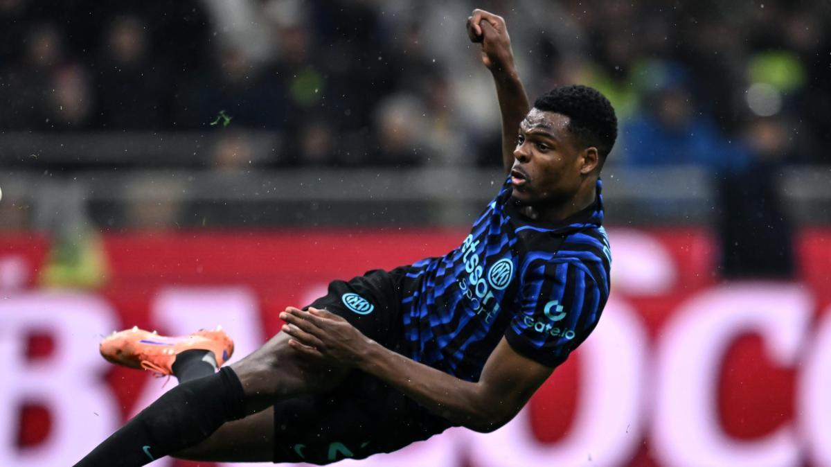 米体:邓弗里斯复出目标从3月提前到2月,两周后回球队训练