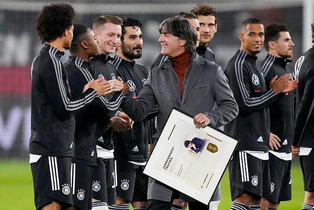 实况播放-德国队和勒夫说再见,勒夫不和执教说再见